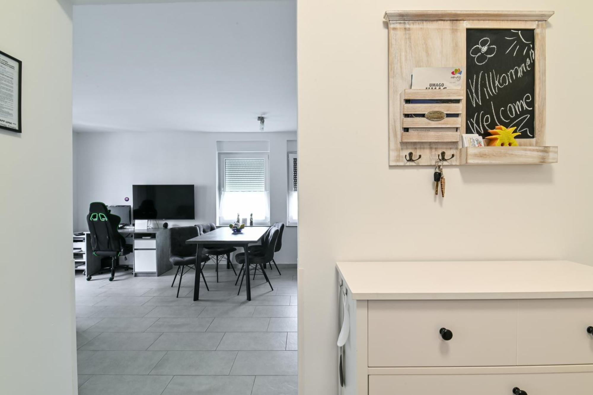 Apartment Uma *